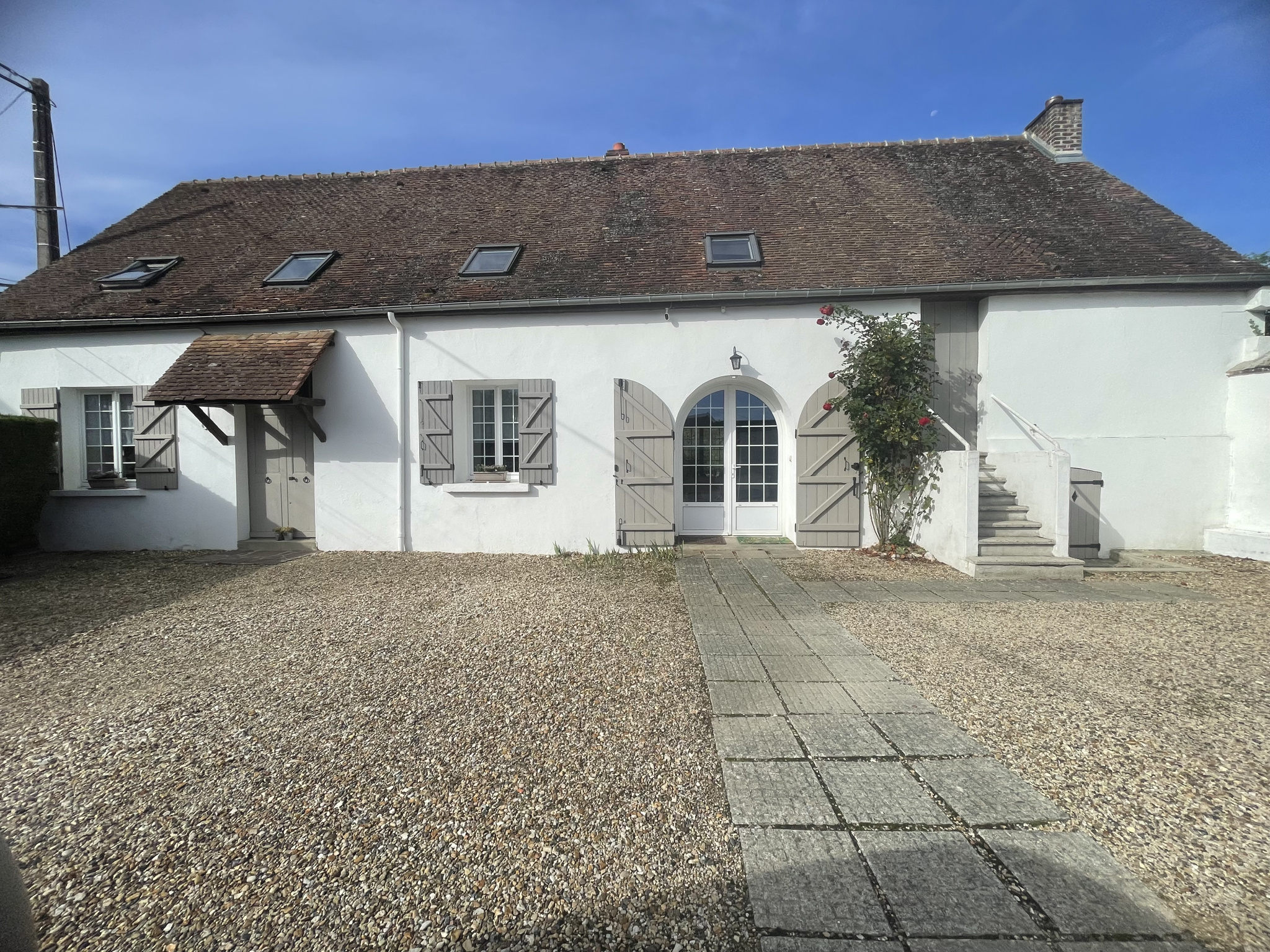 Maison avec 4 chambres et un bureau