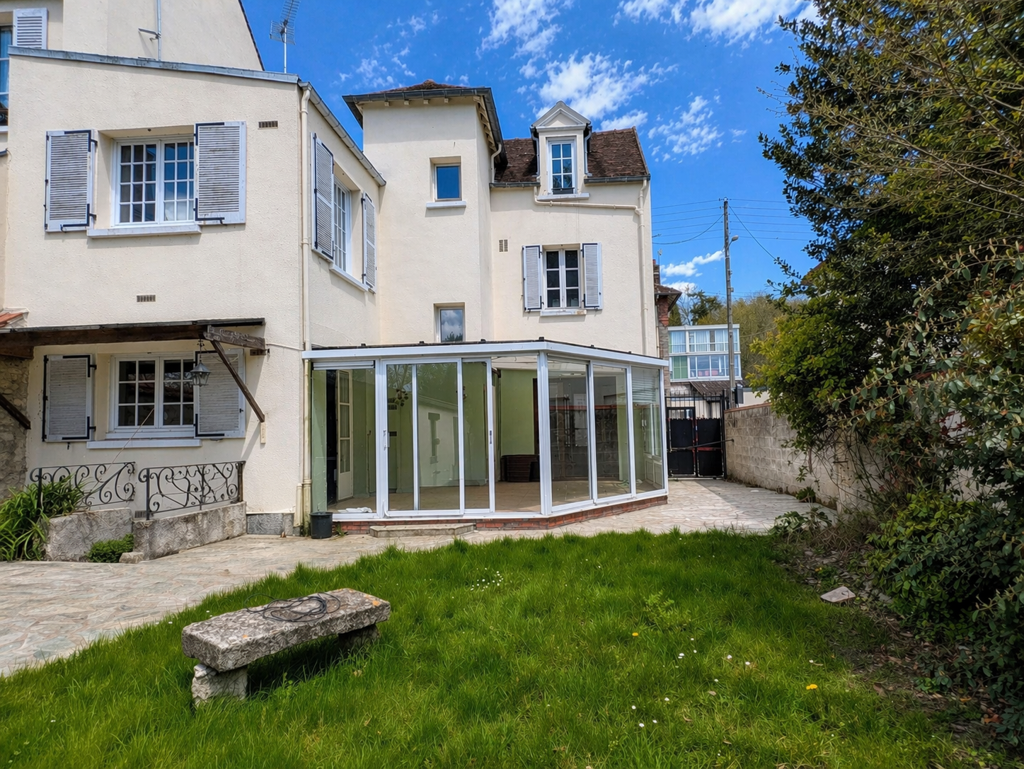 Maison à fort potentiel à Presles idéale pour les amateur de rénovation en quête d'un projet de vie !