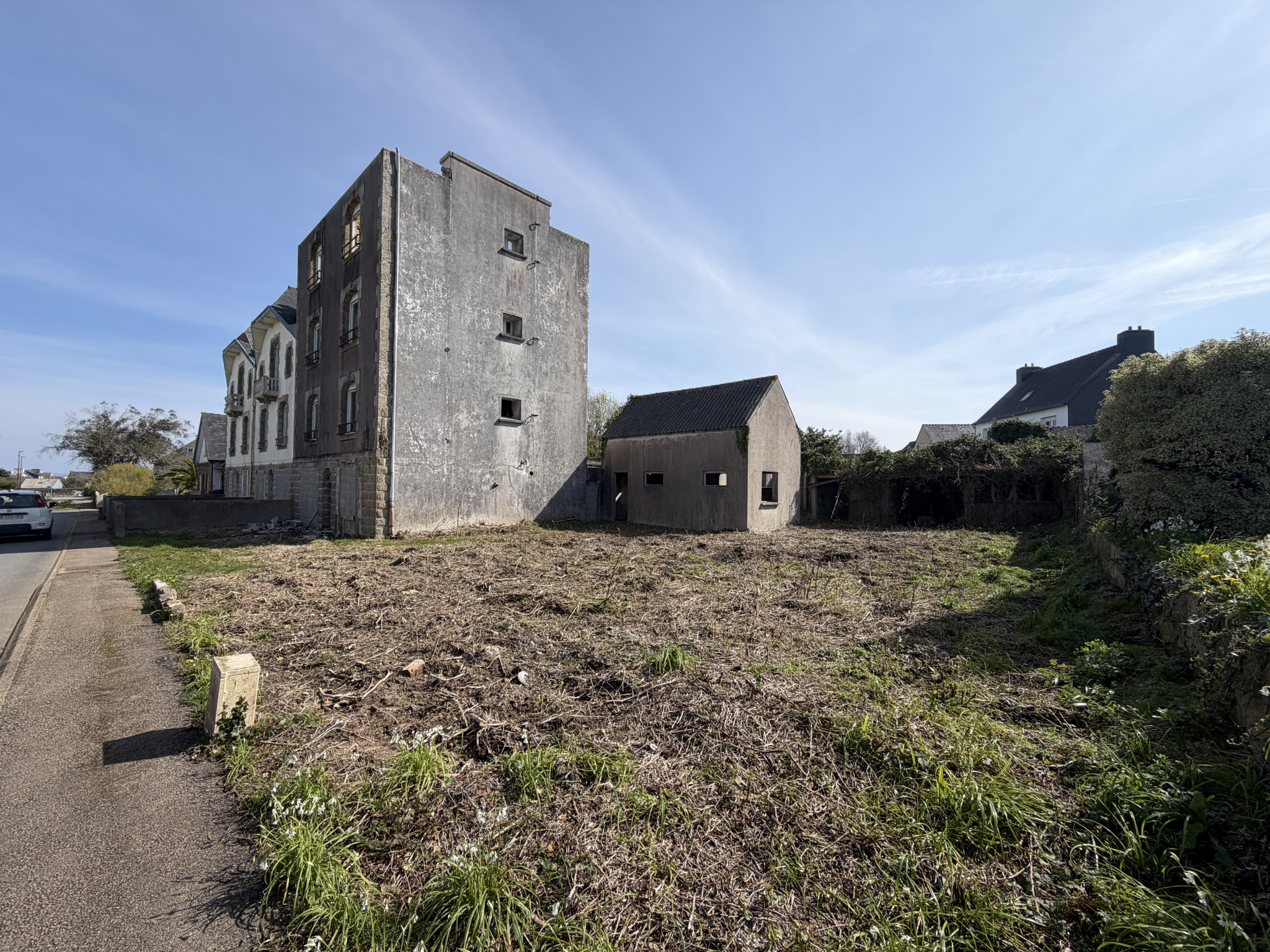 IMMEUBLE À RÉNOVER