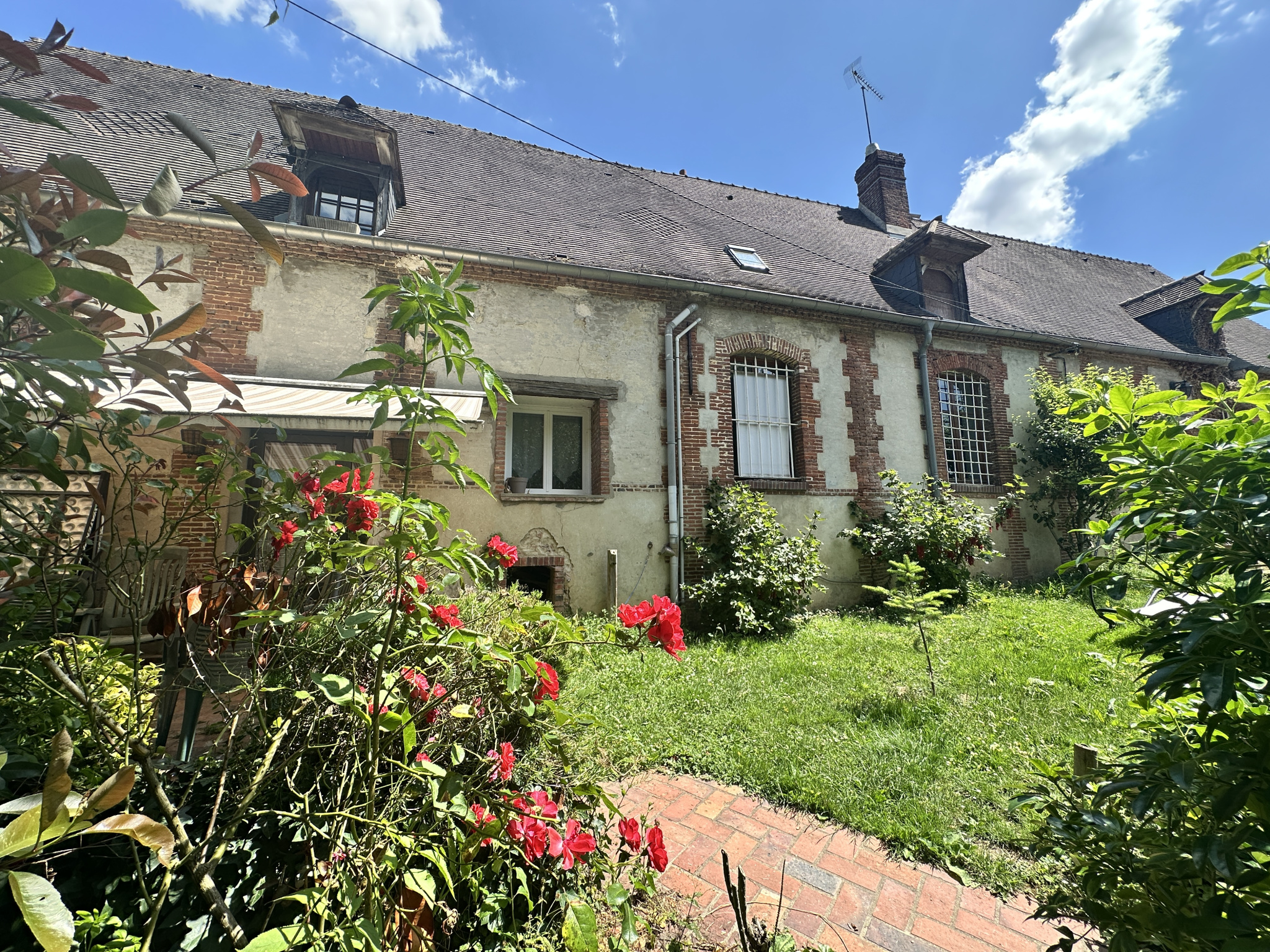 Corps de ferme 2 habitations, grange et étable