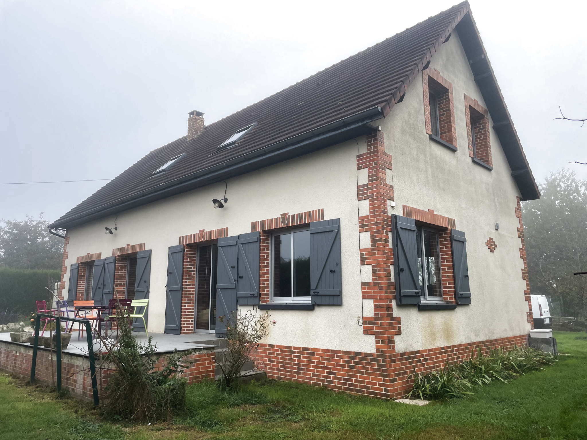 Une EXCLUSIVITÉ Capron Immobilier ! Maison 3 chambres avec grand terrain et dépendances
