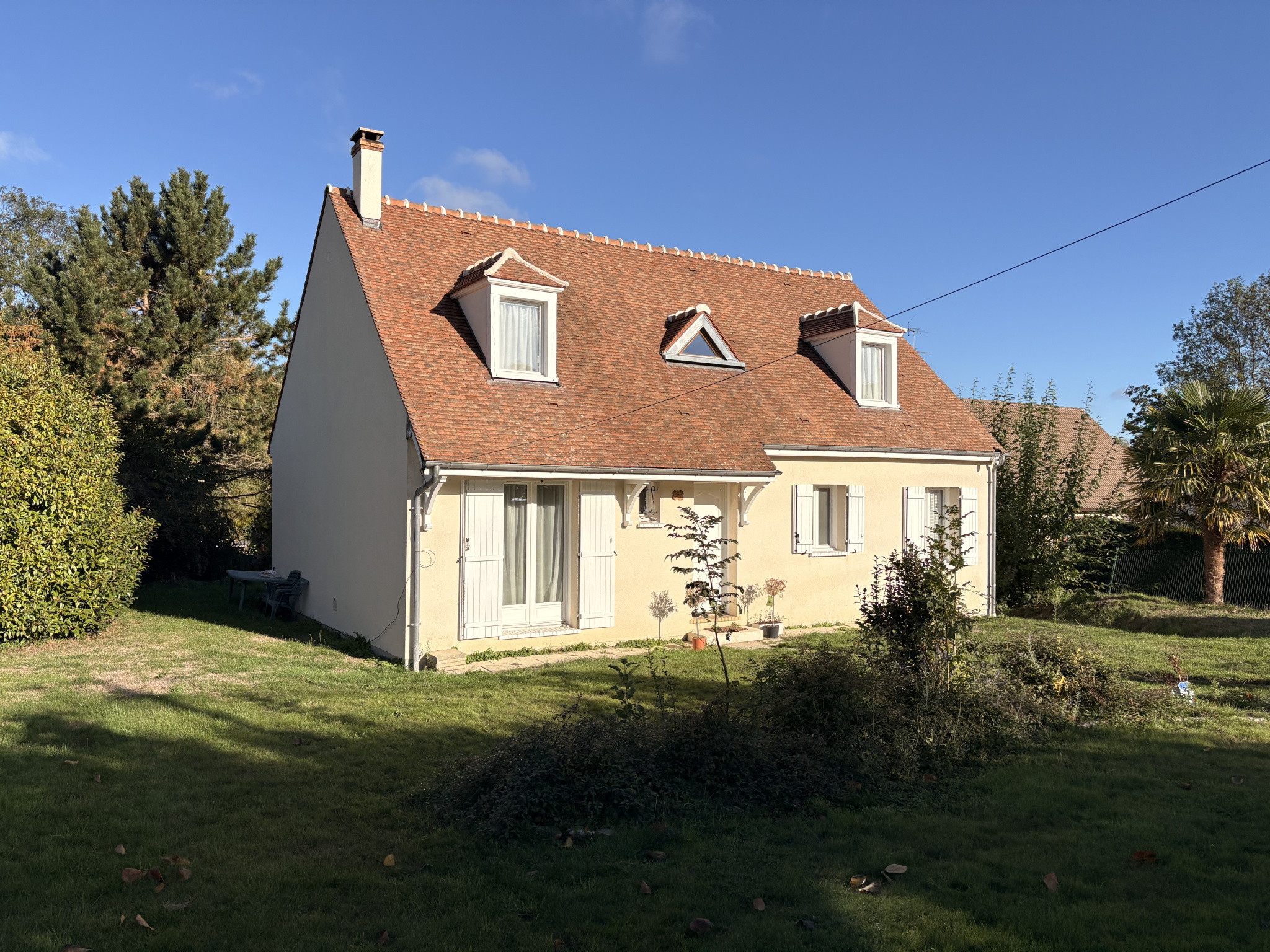 Belle maison traditionnelle sur sous sol total 5 chambres !